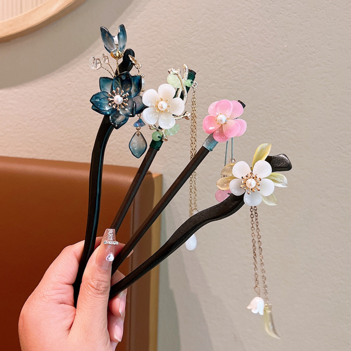 Exquisite Flower Tassel Wooden - Women Accessories For Hand recension och pris